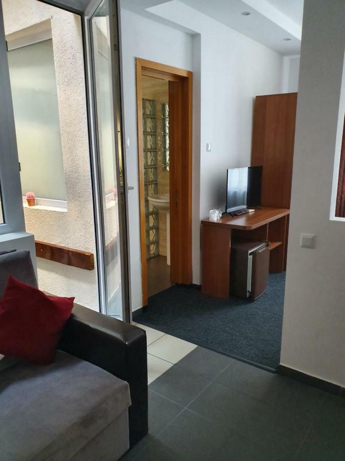Tranzitrooms بوخارست المظهر الخارجي الصورة